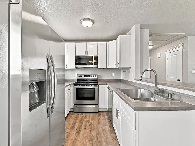 2523 Ember Dr — Photo 11
