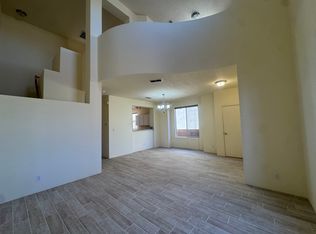 9 E Saddleback Mesa, Santa Fe, NM 87508