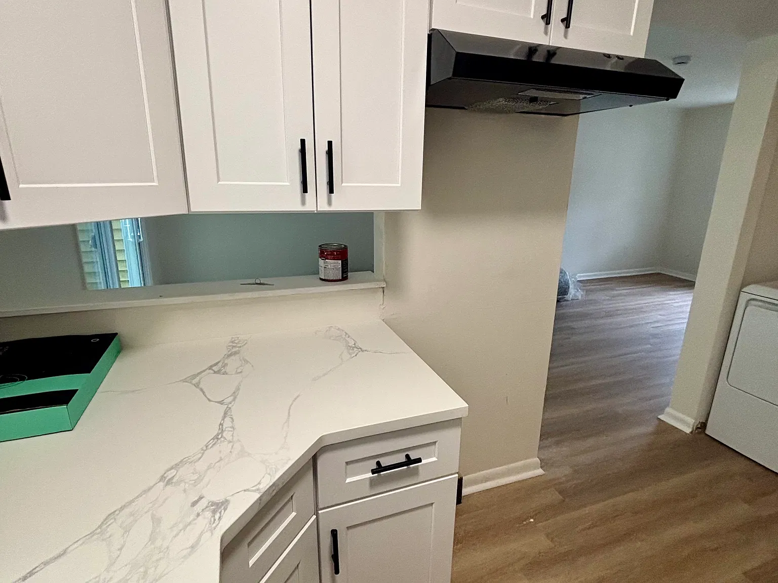 3 bed, 1008 sqft, $2,250 — Photo 2