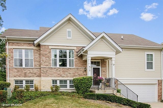 1st image of 912 Tuscany Dr