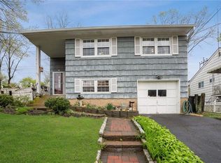 901 Jefferson Ave, Mamaroneck, NY 10543