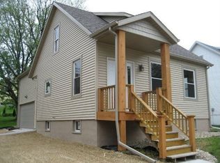 413 4th Ave, New Glarus, WI 53574