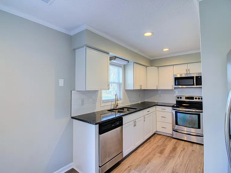 329 McCotter Blvd — Photo 10