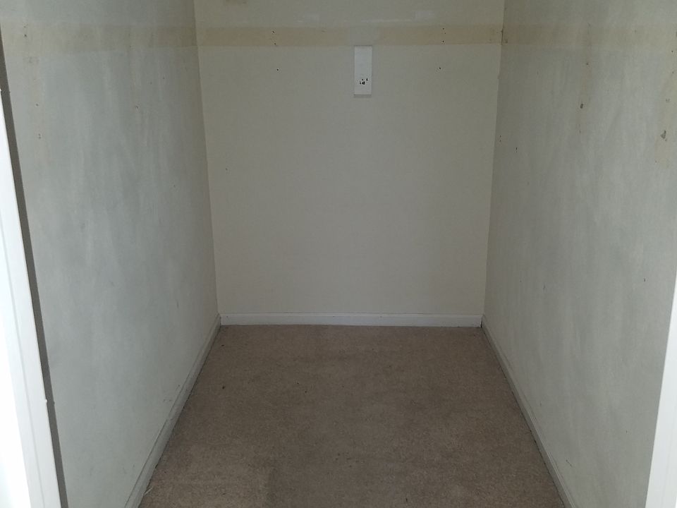 2nd image of 4436 Loring Rd