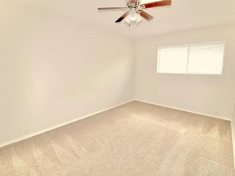 2121 Fountain View Dr #18H — Photo 8