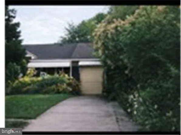 933 36th St, Camden, NJ 08105