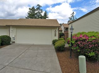 10245 SW Greenleaf Ter, Tigard, OR 97224
