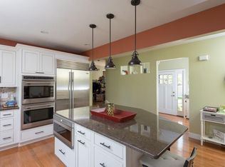 32 Shawmut St, Quincy, MA 02169