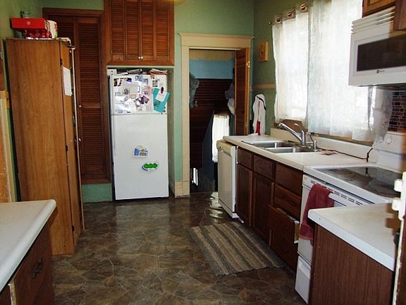 3rd image of 515 Ontario St