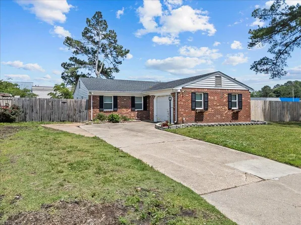 2908 Cherie Dr, Virginia Beach, VA 23453