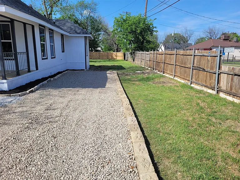1247 Georgia Ave — Photo 19