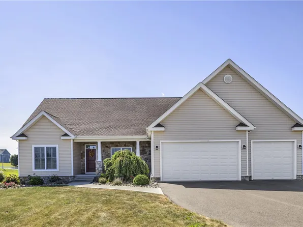 112 Savannah Dr, Harmony, PA 16037