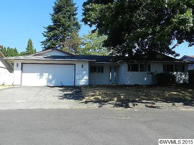 4741 Westlawn Ct SE photo 1