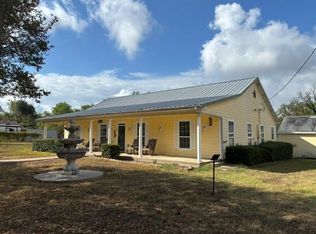301 Beech St, Calvert, TX 77837