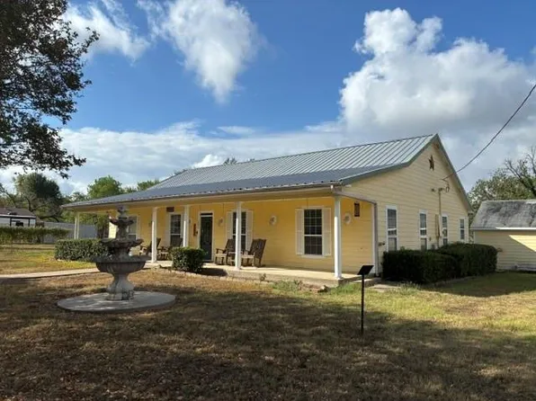 301 Beech St, Calvert, TX 77837