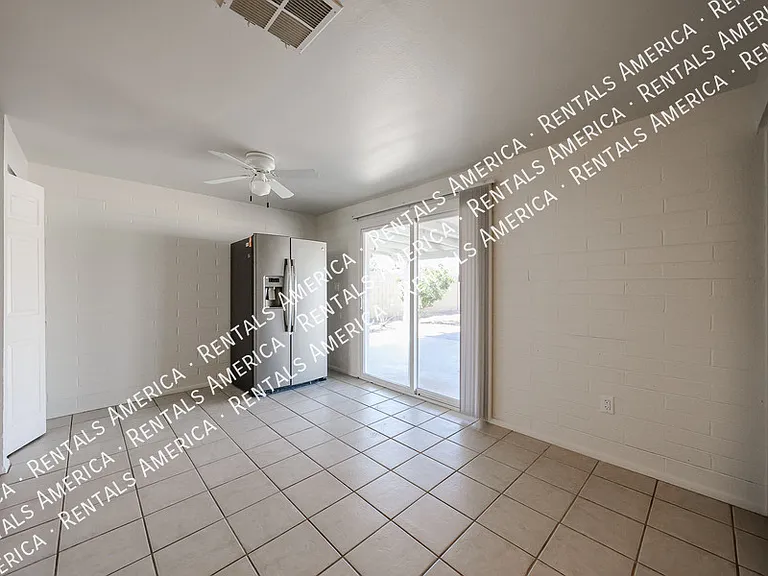 3550 E Voltaire Dr — Photo 9