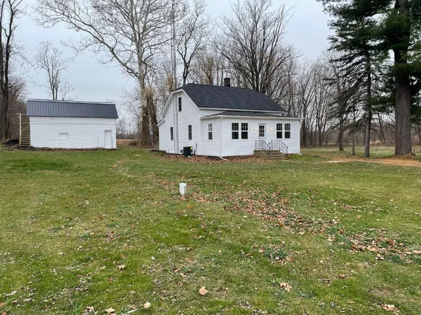 66793 Red Arrow Hwy, Hartford, MI 49057