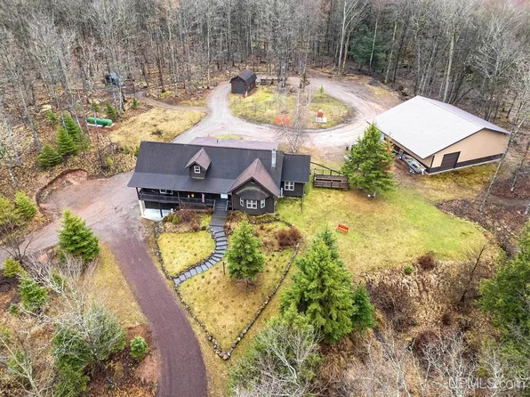 19637 E Hebert Rd, Watersmeet, MI 49969