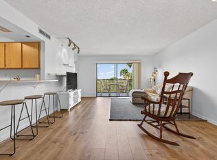 2205 S Cypress Bend Drive #604, Pompano Beach, FL 33069