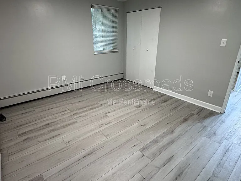 2323 Newton St #1 — Photo 15