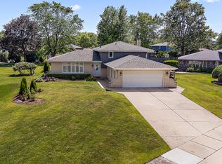 8941 Timothy Ct, Orland Park, IL 60462