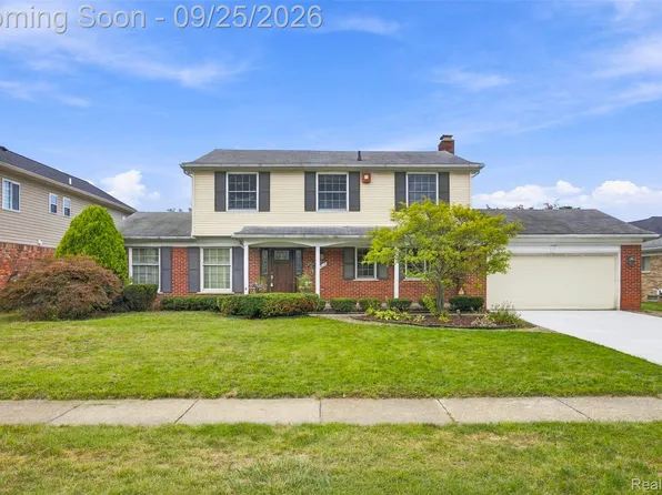 1615 N Evangeline St, Dearborn Heights, MI 48127