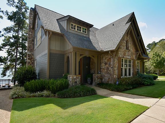 2nd image of 393 Glynmere Dr
