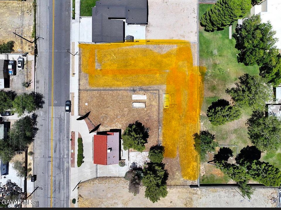 2nd image of 9th St E