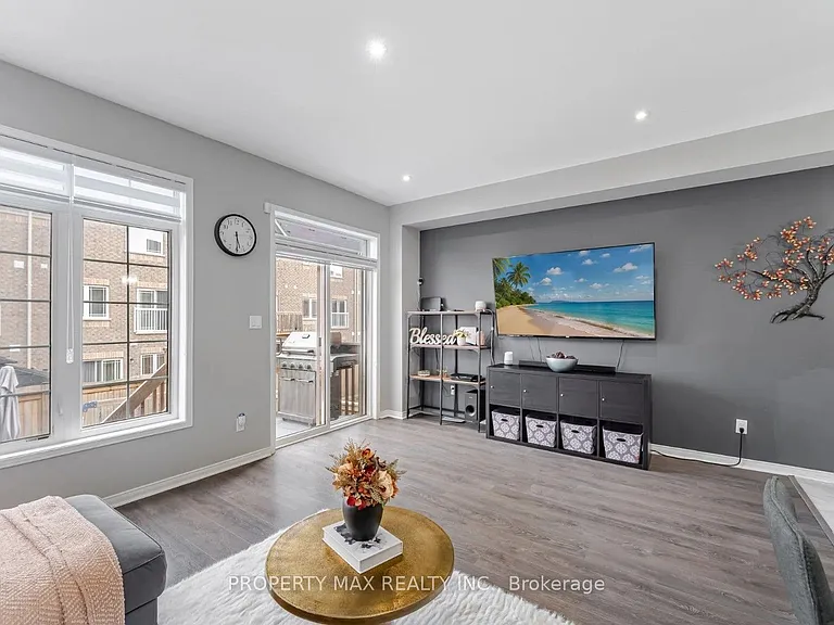 66 Rimrock Cres — Photo 17