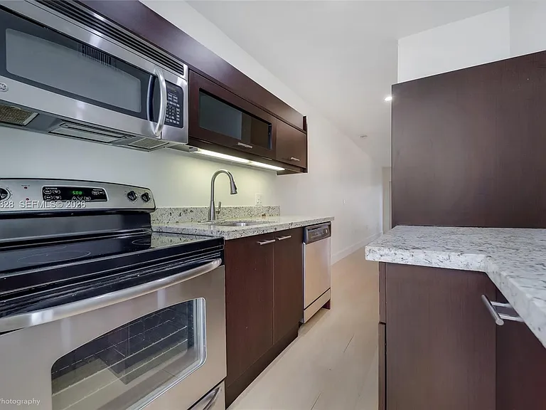 1034 Pennsylvania Ave #104 — Photo 6