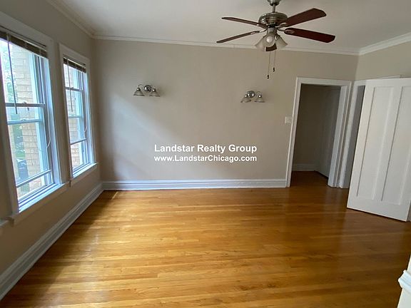 4th image of 4933 N Whipple St #2E