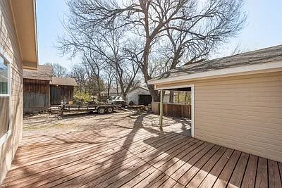 930 W Freeman St — Photo 17