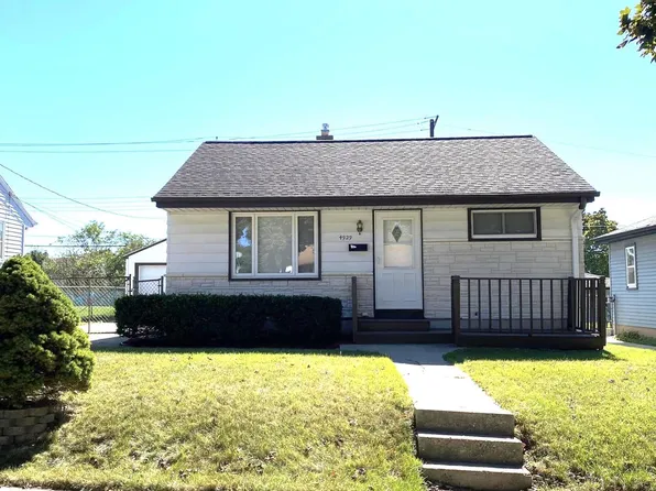 4929 West Lynndale AVENUE, Milwaukee, WI 53220