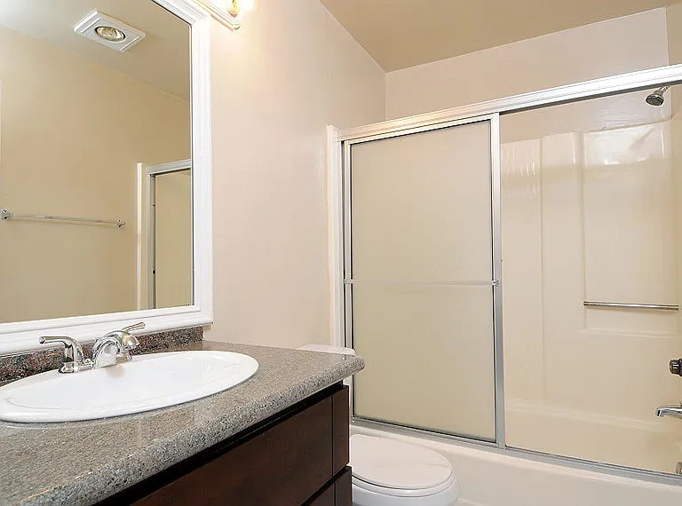 Carmel Heights Apts — Photo 22