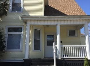 103 S McLean St APT 2, Bloomington, IL 61701