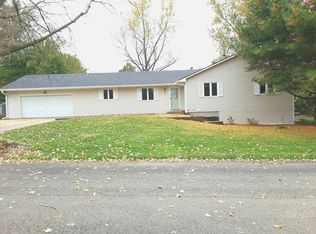 8 Golf Tee Ln, Maryville, MO 64468