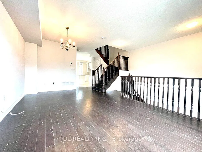 95 Grand Trunk Ave — Photo 4