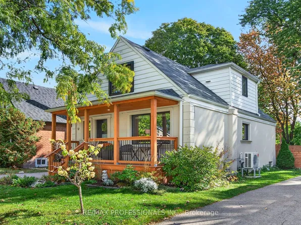17 Hollydene Rd, Toronto, ON M1L 2A4