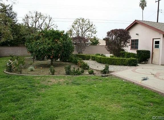 3rd image of 1529 N Bonita Ct