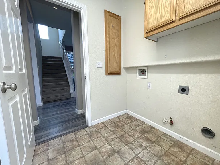 1426 Bello Dr — Photo 10