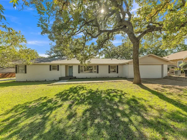 501 W Simmons St, Weatherford, TX 76086