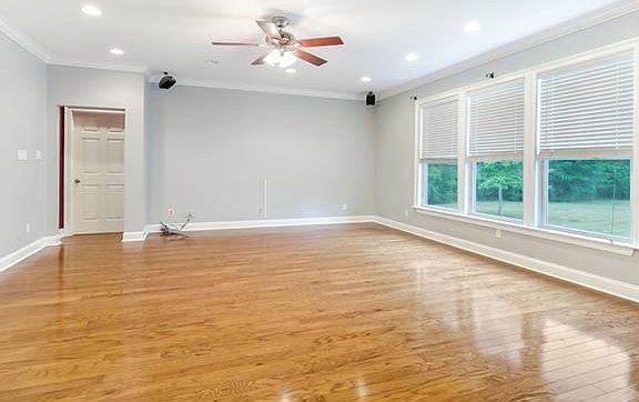 4th image of 21226 Casril Dr
