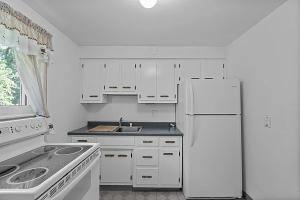 851 Florence Ave #2 — Photo 8