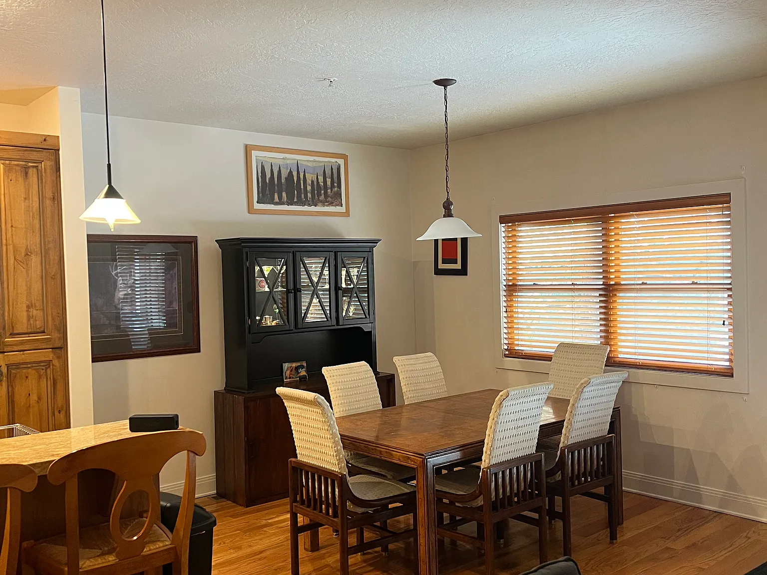 3 bed, 2.5 bath, 2298 sqft, $5,000 — Photo 3