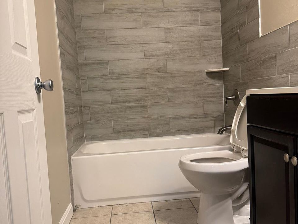 2nd image of 13 Magnolia Ct