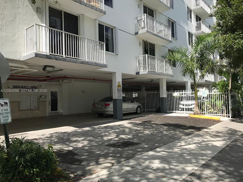 2nd image of 126 SW 17th Rd APT 302