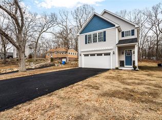 13 Mount Ave, Lincoln, RI 02865