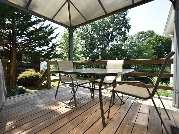 5th image of 93 Briarwood Ave