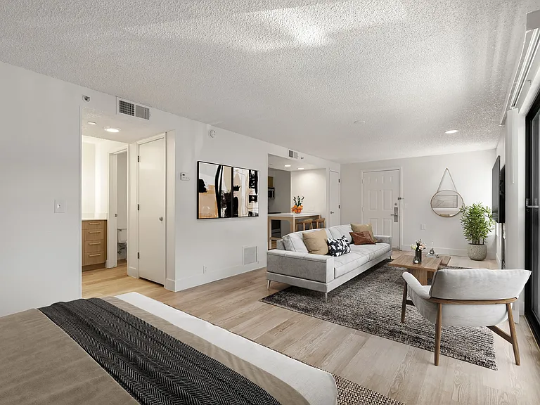 AVIA Lofts on Parkway — Photo 86