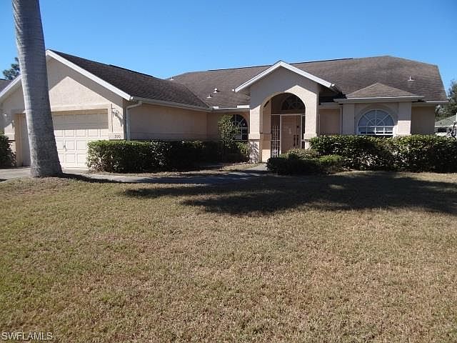 1st image of 590 Lambton Ln